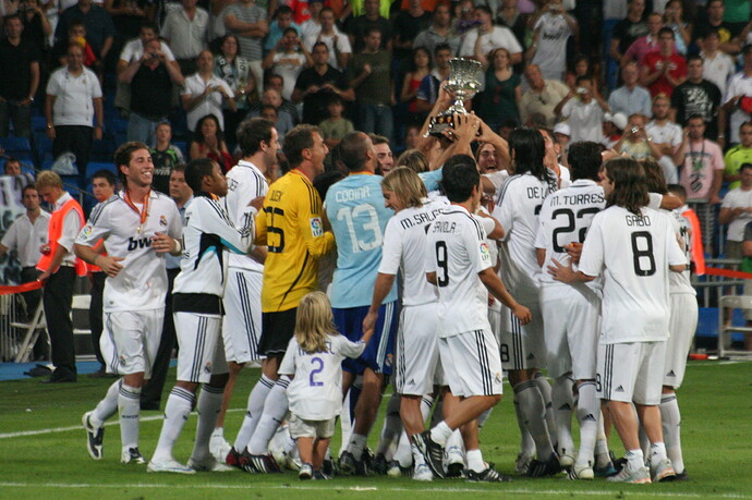 תוצאת תמונה עבור ‪real madrid vs valencia supercopa 2008‬‏